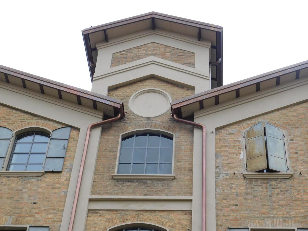 Piumaviola Beds & Apartments Парма Екстериор снимка