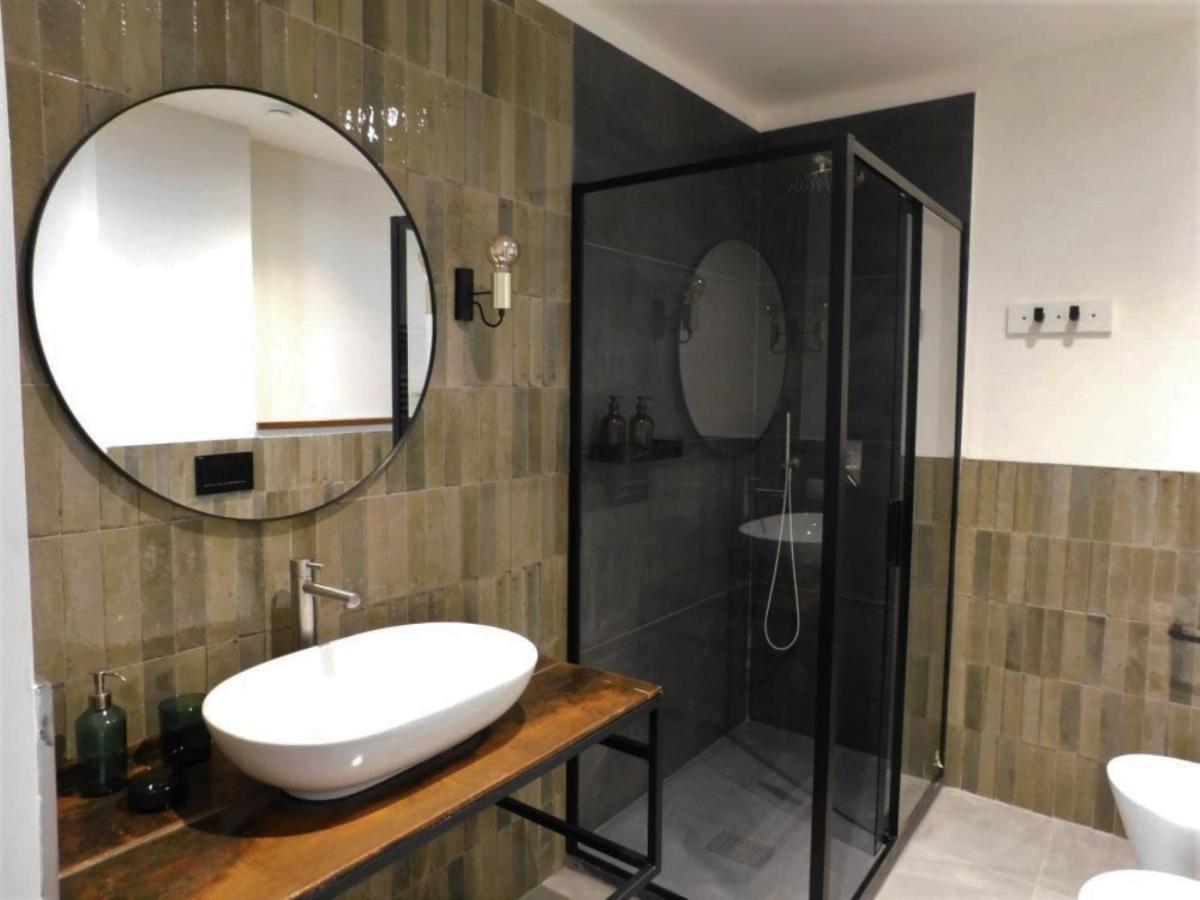 Piumaviola Beds & Apartments Парма Екстериор снимка
