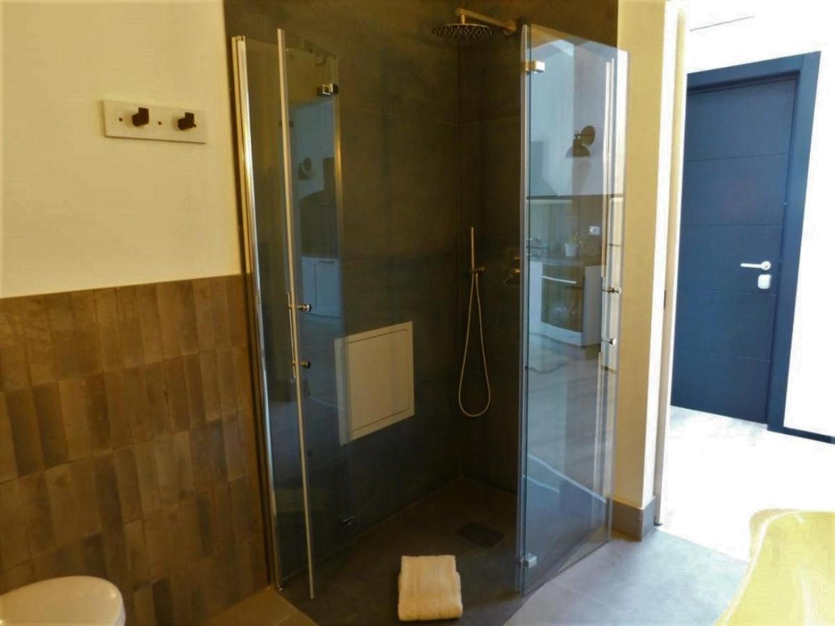 Piumaviola Beds & Apartments Парма Екстериор снимка