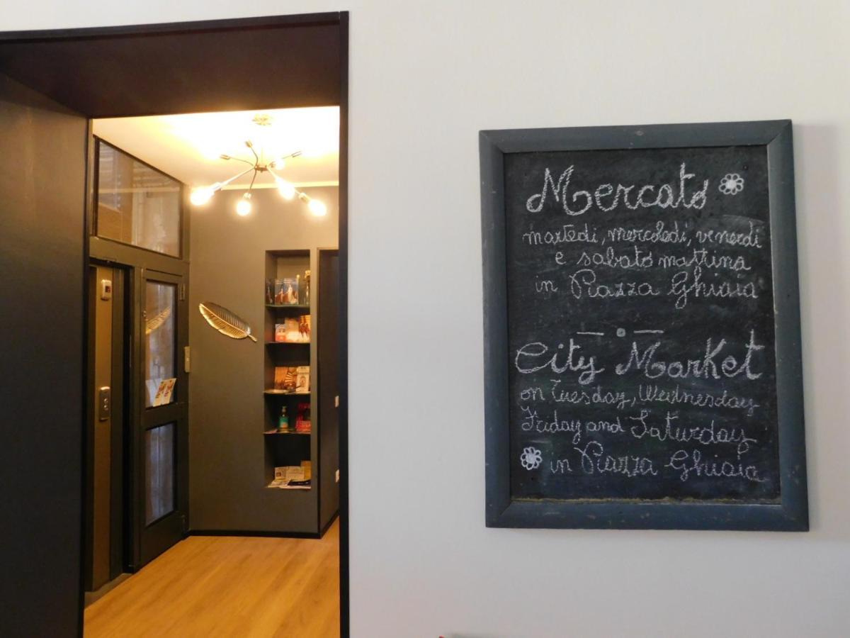 Piumaviola Beds & Apartments Парма Екстериор снимка