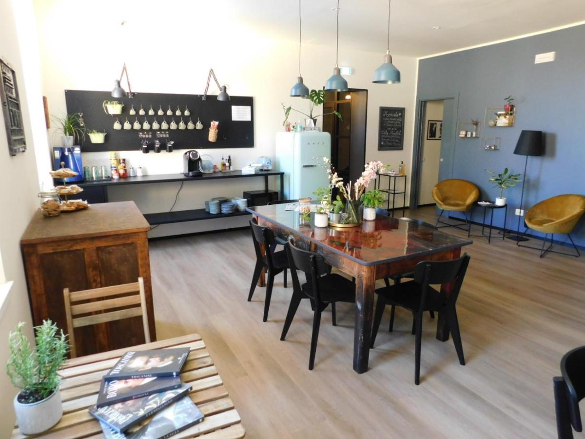 Piumaviola Beds & Apartments Парма Екстериор снимка